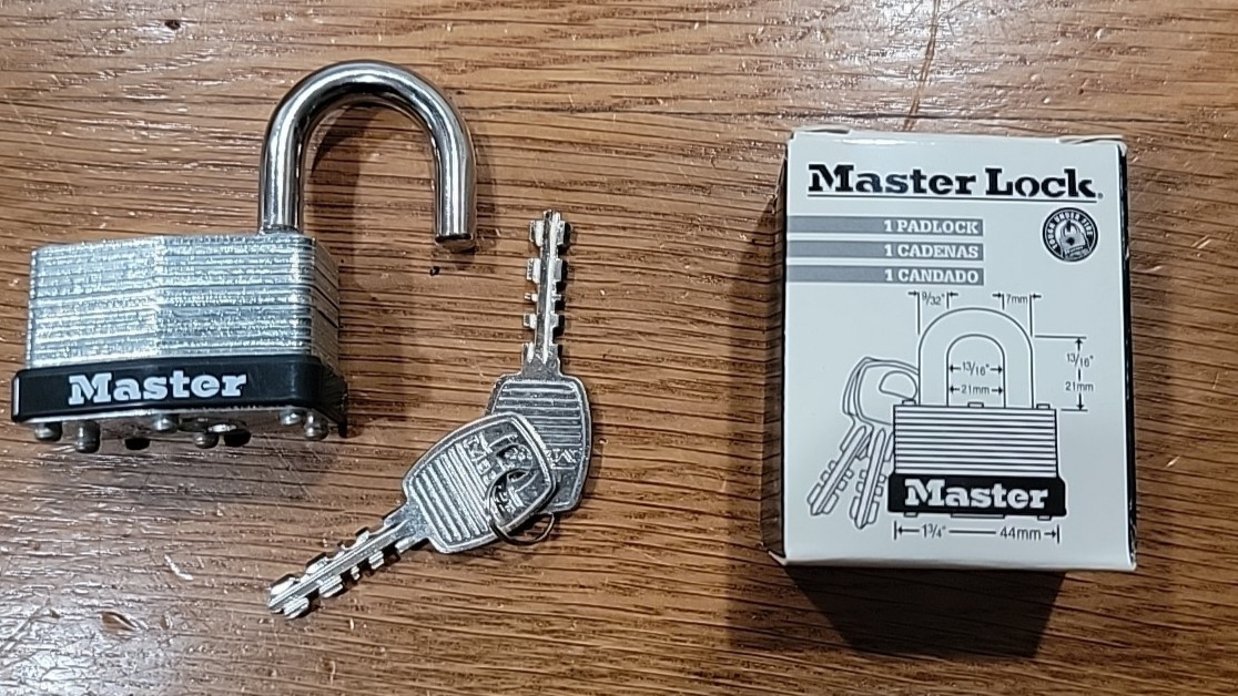 NIB Master Lock Commercial Padlock 500KA  Key: 203 - Comes With 2 Keys
