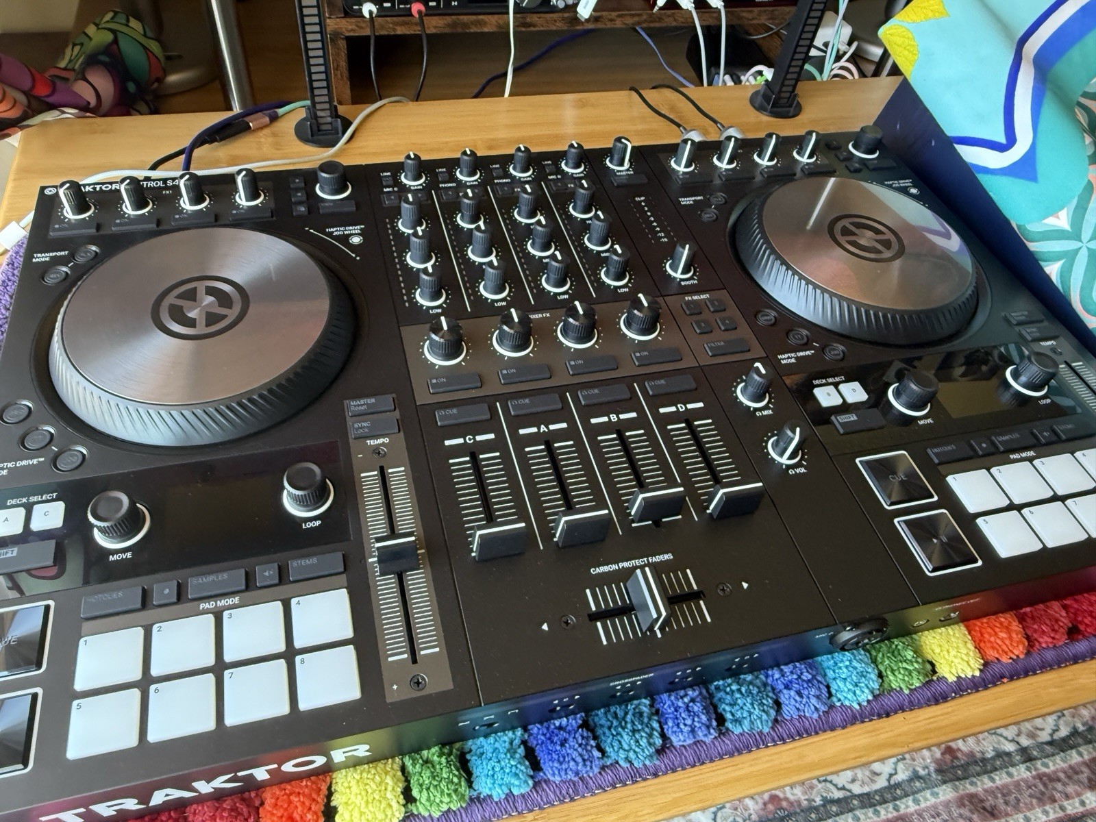 Native Instruments Traktor Kontrol 4 Channel DJ Controller