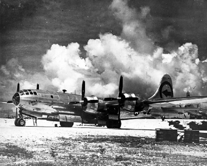 Boeing B-29 Superfortress Heavy Bomber "Enola Gay" 8x10 WWII Photo 146a