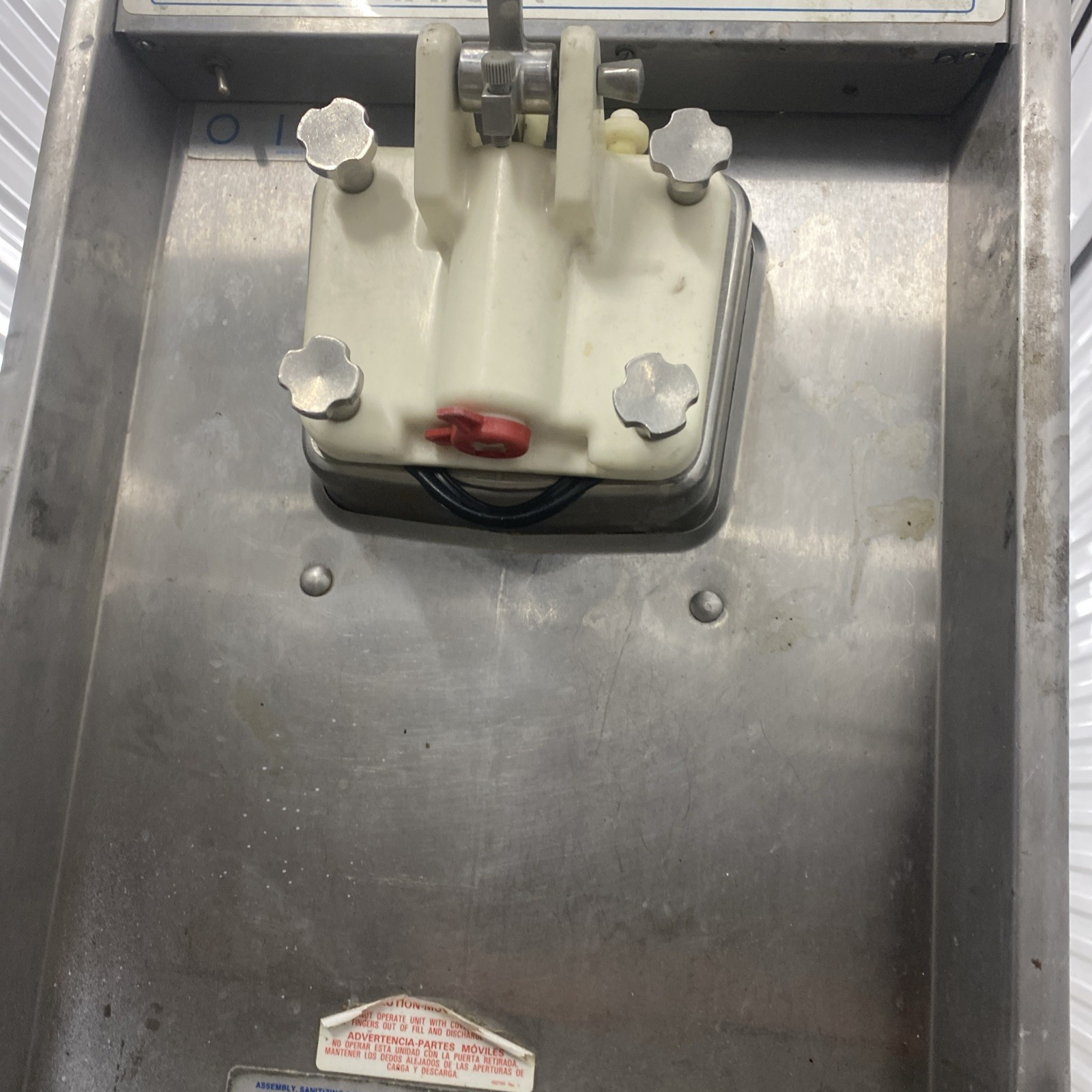 TAYLOR 751-27 SINGLE PHASE 220V AIR COOLED SHAKE ICE CREAM MACHINE