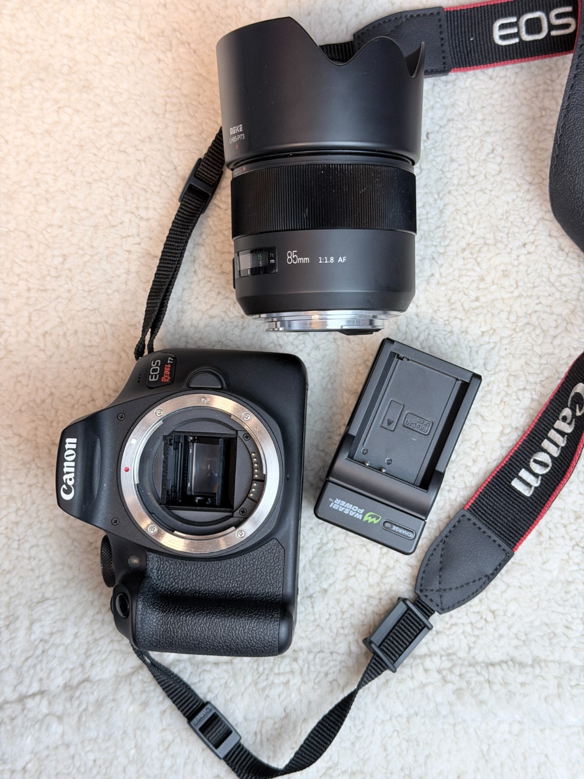 Canon EOS Rebel T7 DSLR Camera w/ Meike 85mm f/1.8 Lens Kit Charger Strap