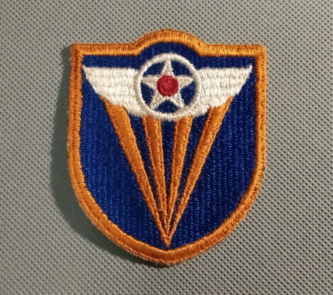 WWII Original US Army 4th Air Corps Shoulder Patch Unsewn Snowy Back Mint