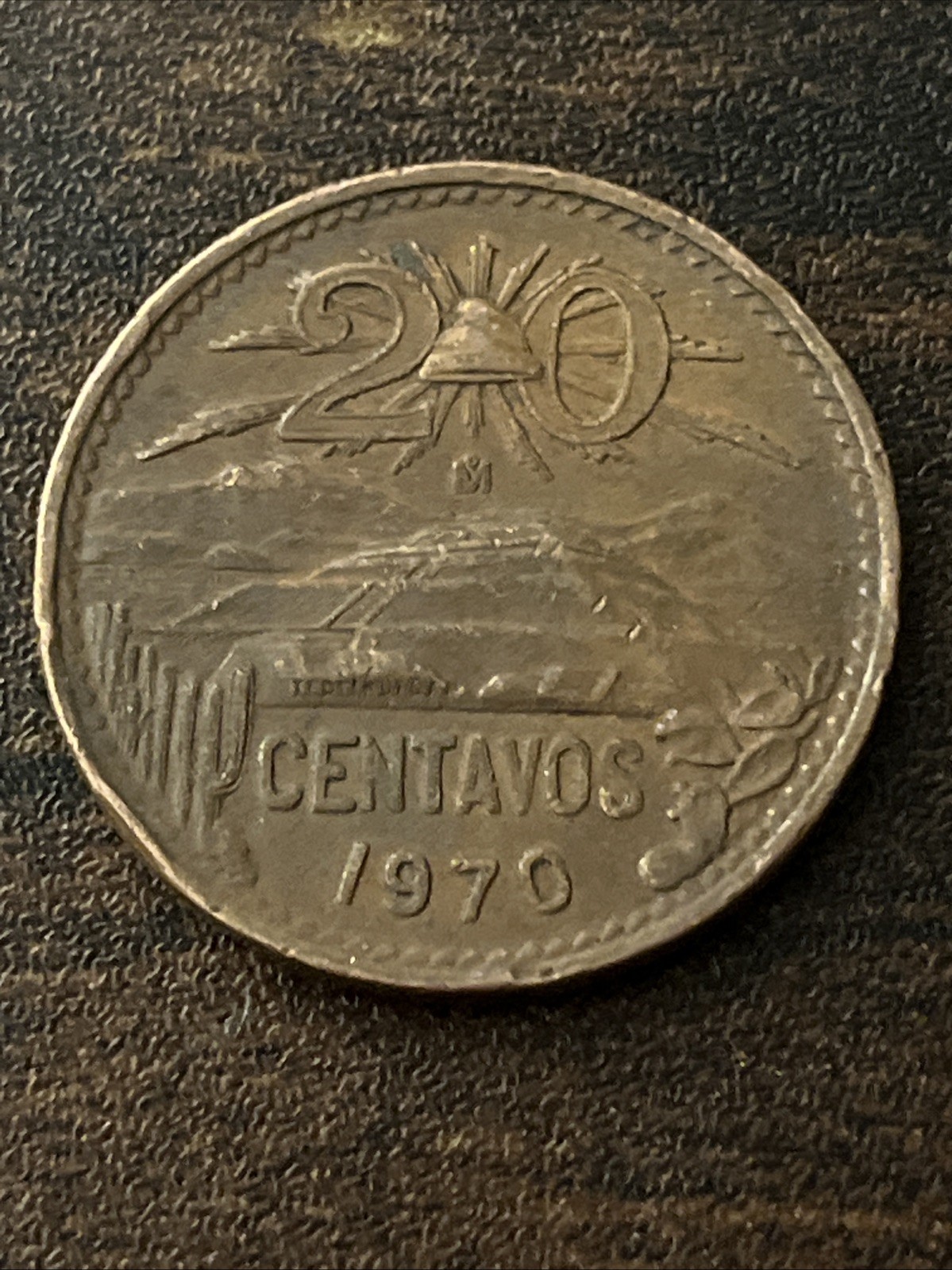 1970 Mexico 20 Twenty Centavos Bronze Pyramid of the Sun Teotihuacán Coin TB9887