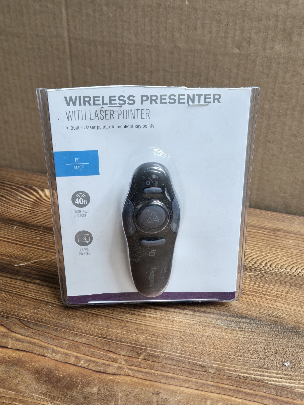 Targus AMP16US Wireless USB Presenter with Laser Pointer