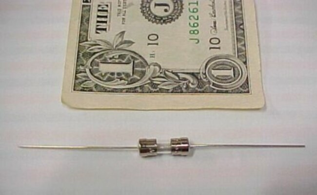 Lot 25 Bussmann C515-2.25A1J374 Fuses, Solder Leads, 2.25A 5mm x 15mm Electrical