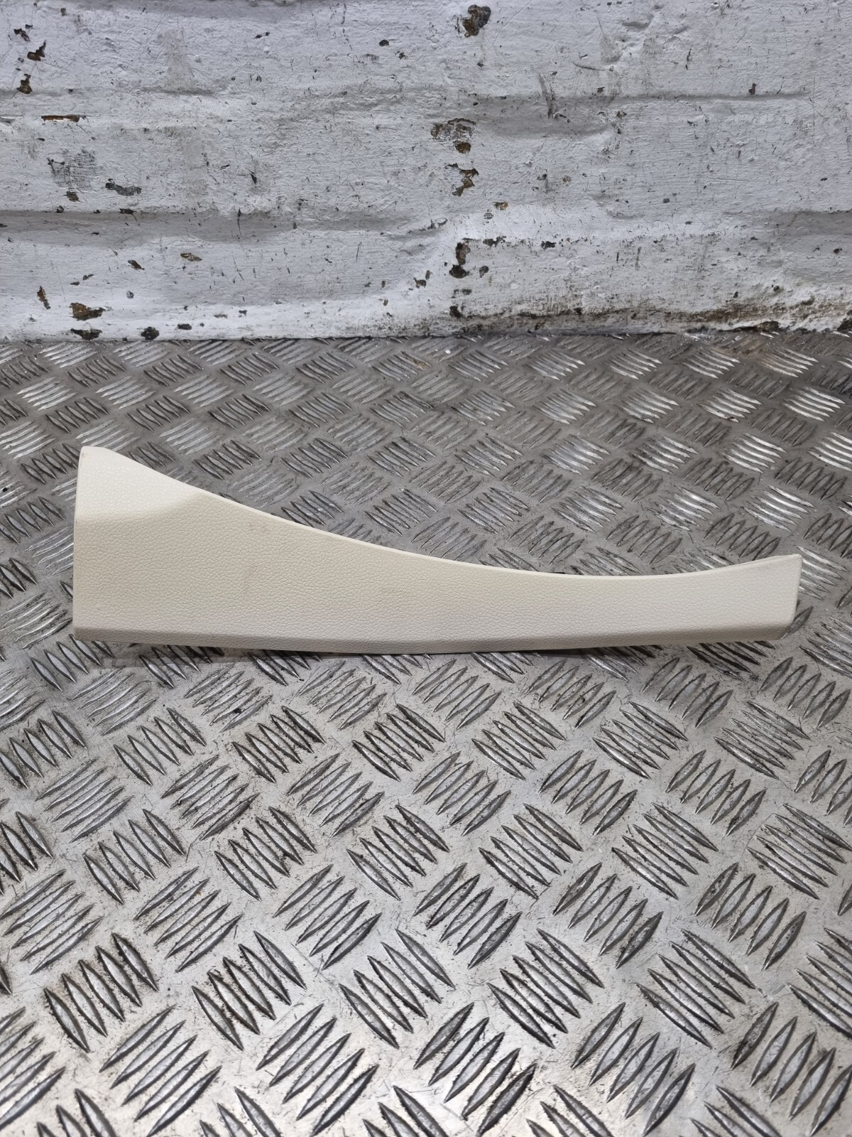 Porsche Panamera 970 Front Right Interior Trim Cover 97055518200 2010