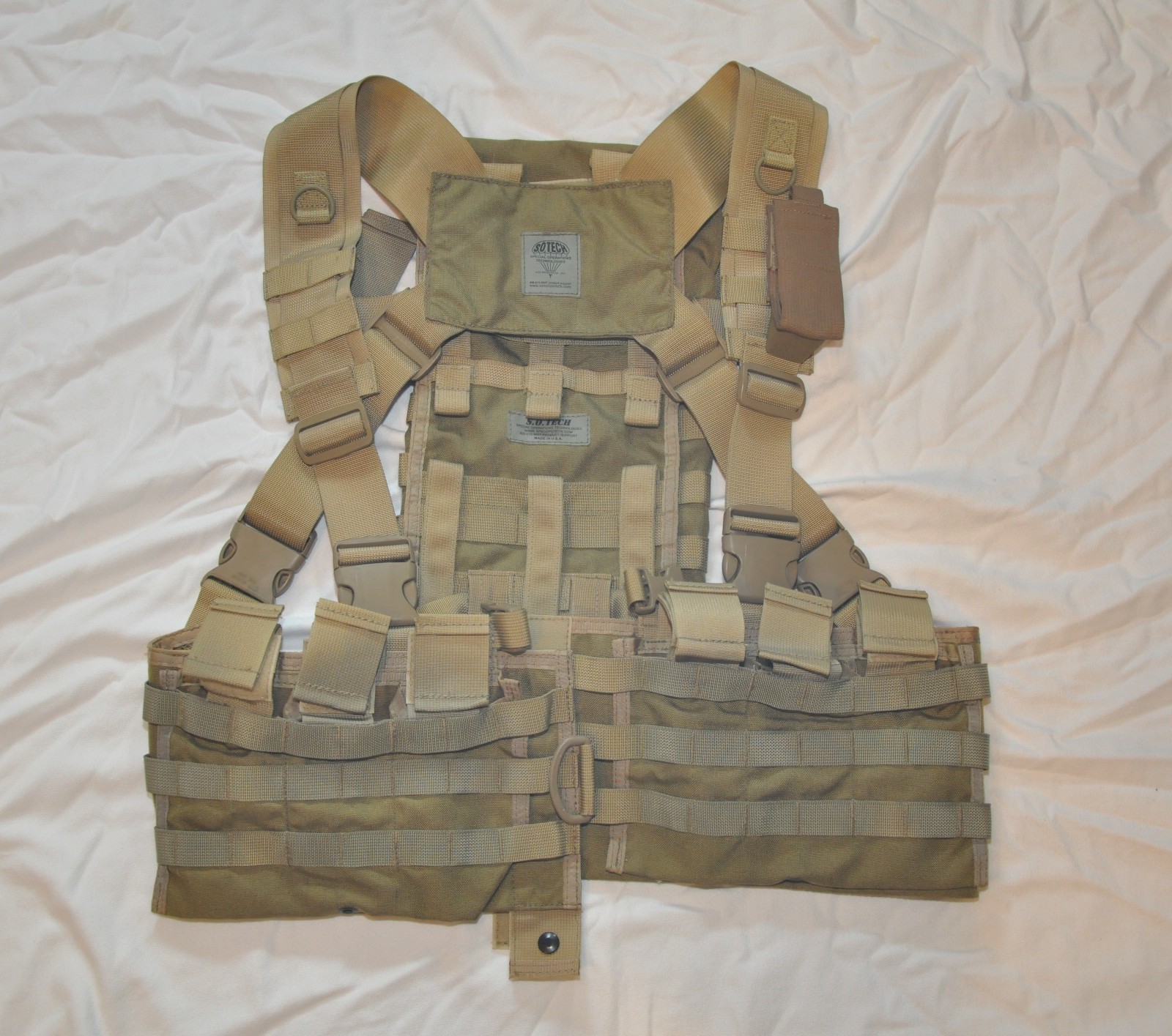 S.O. Tech Tactical Military Medical Assault Harness Chest Rig Hydration Carrier