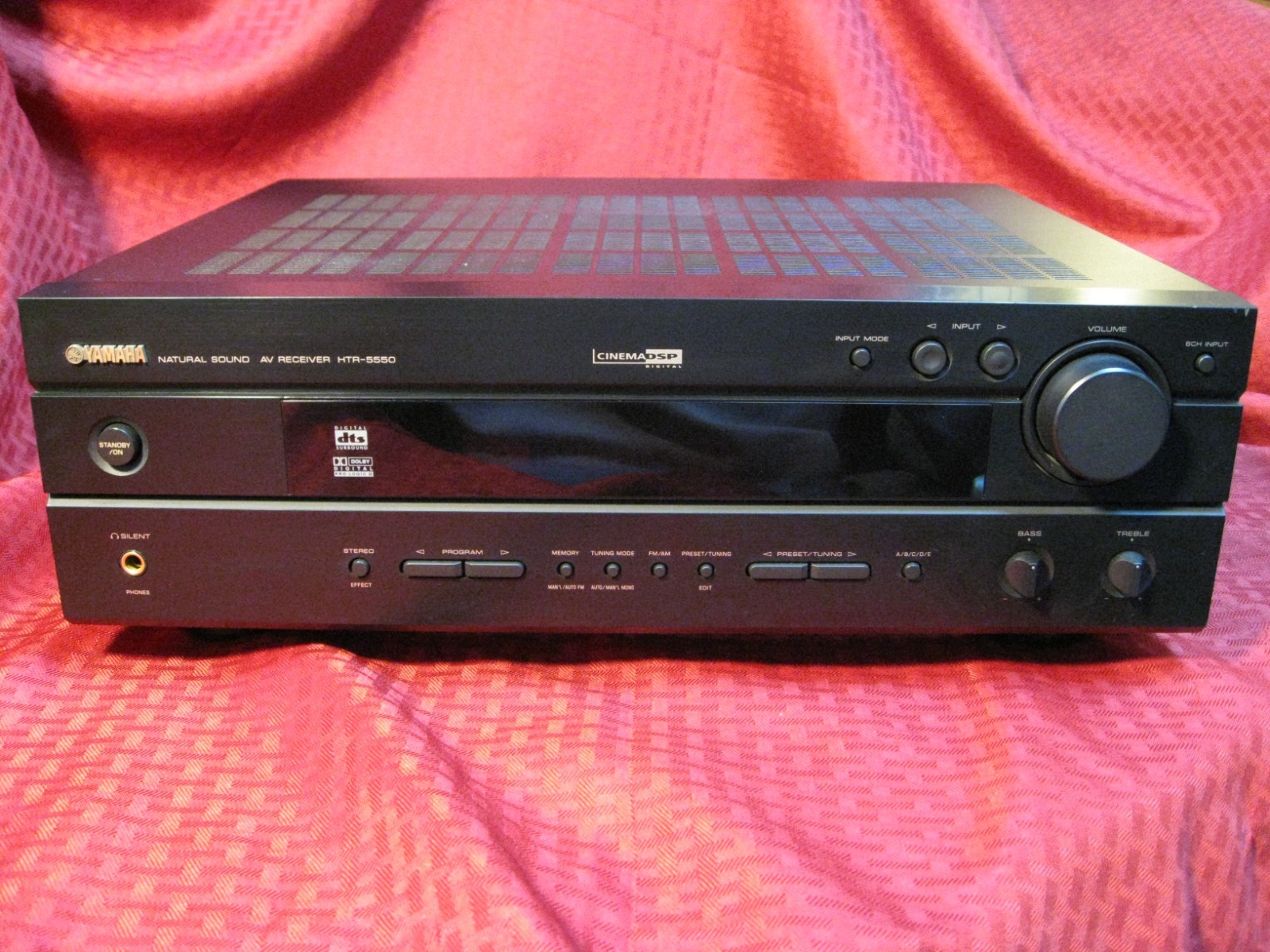 Yamaha HTR-5550 5.1 Channel AV Home Theater Surround Receiver Amp stereo