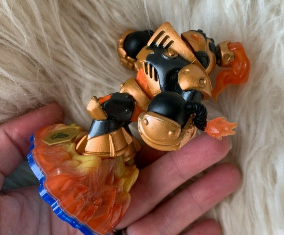 BLAST ZONE Skylanders SWAP FORCE loose figure card & code sticker Blue Base