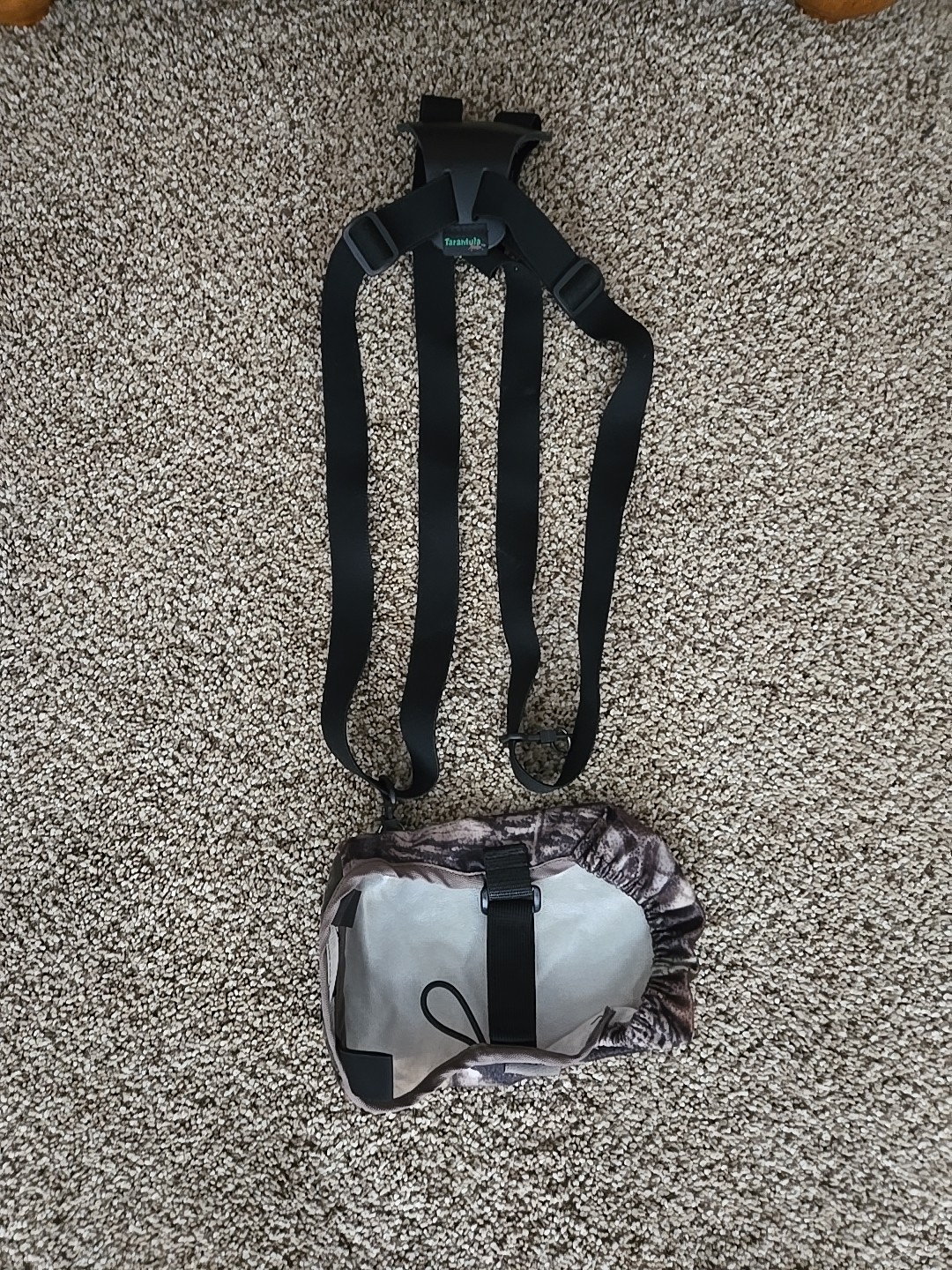 Tarantula Binocular Harness With CABELAS Cover