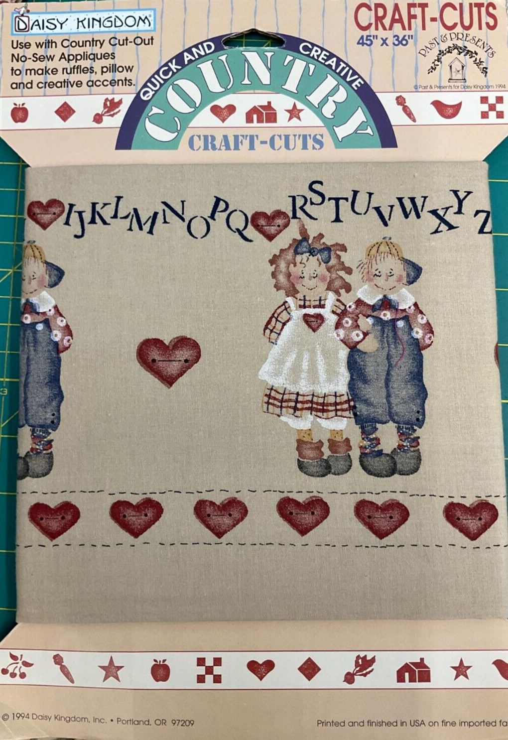 DAISY KINGDOM - CRAFT CUTS #C123-4685-013 RAGGEDY PALS BORDER 45" x 36" (1994)