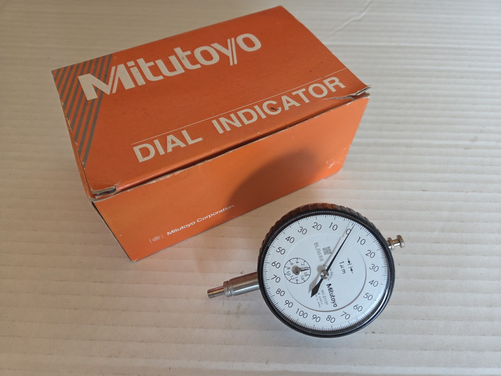 Mitutoyo Dial Indicator B1R888 Precision Measurement Tool with Box