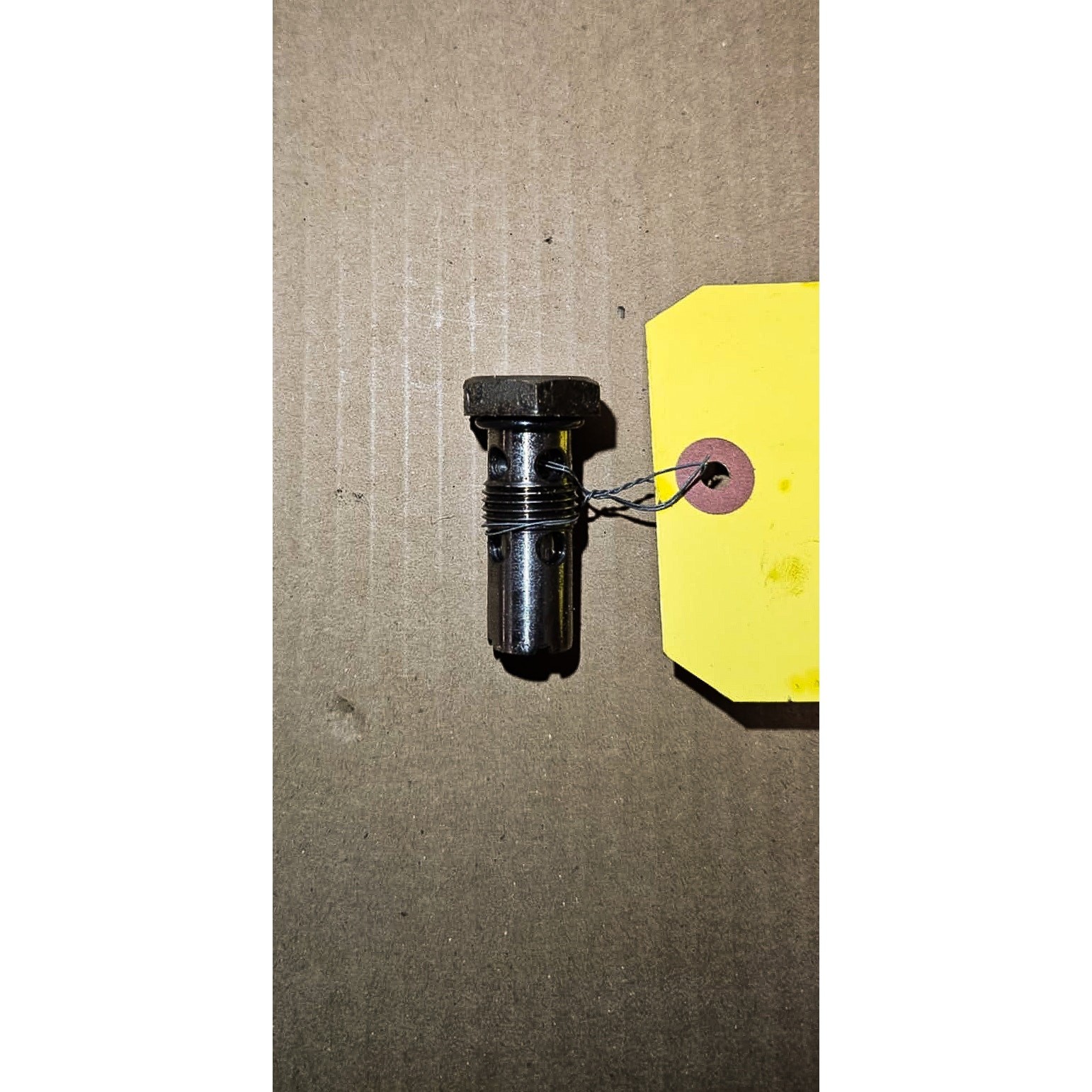 Shibaura N844L Oil relief valve SBA140036220 Used (196)