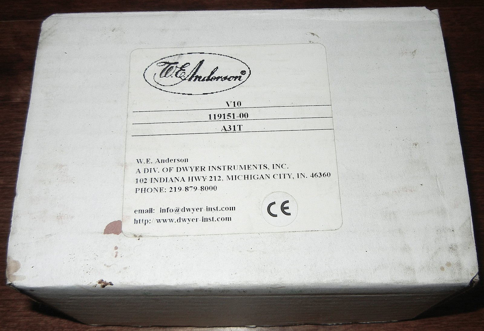 W.E. ANDERSON DWYER MODEL V-10 FLOTECT MINI-SIZE FLOW SWITCH NIB
