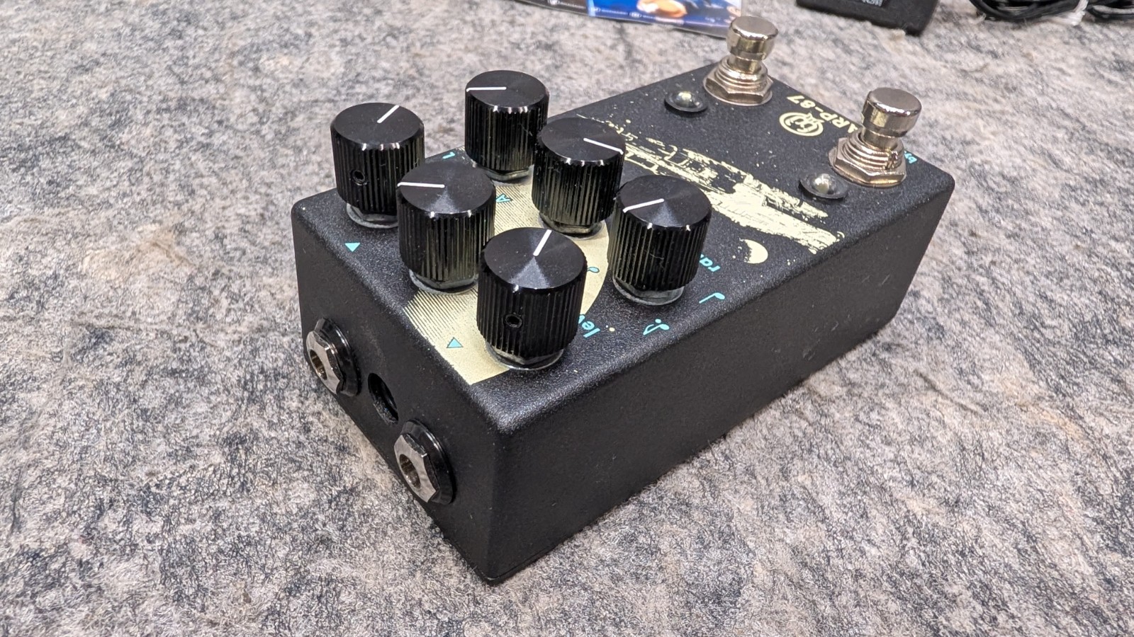 Walrus Audio ARP-87 Digital Delay/Echo Effects Pedal for Guitar & Bass Bundle