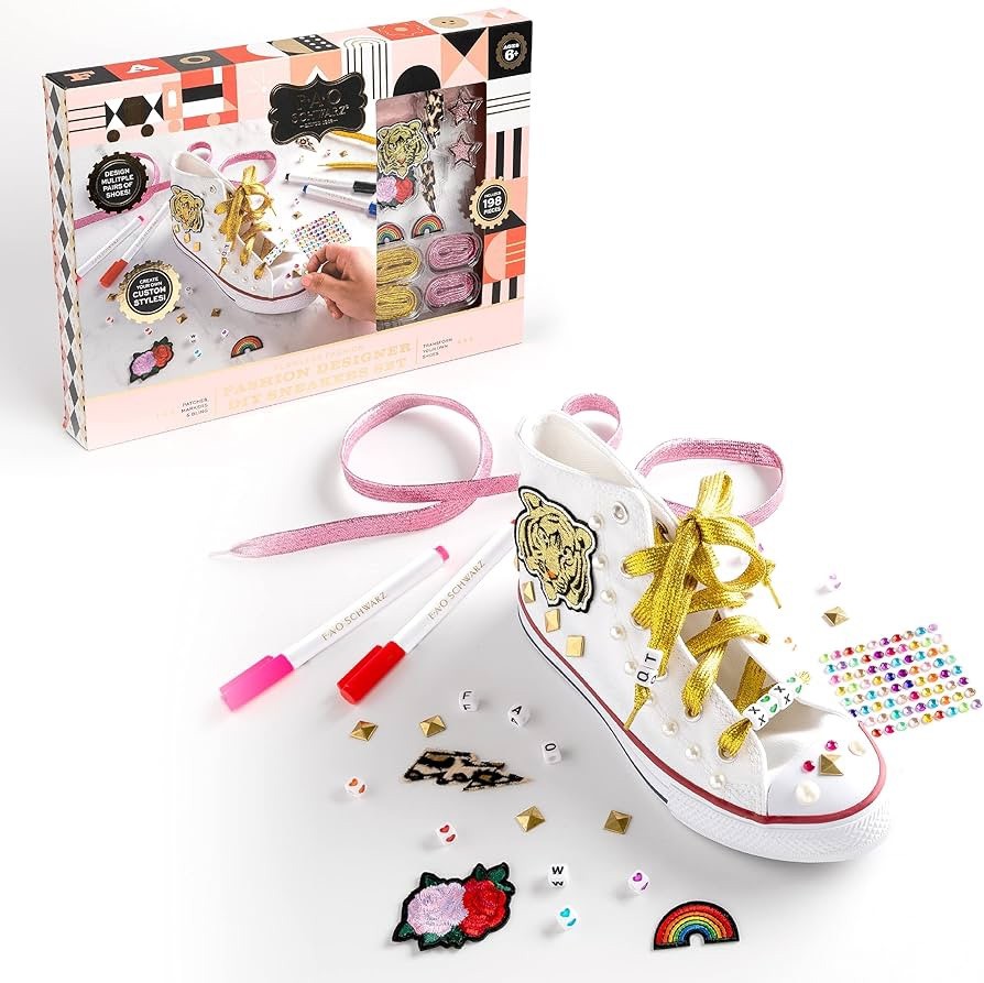FAO SCHWARZ FASHION DESIGNER DIY SNEAKERS SET CRAFT CUSTOM STYLE 204 PCS NIB NEW