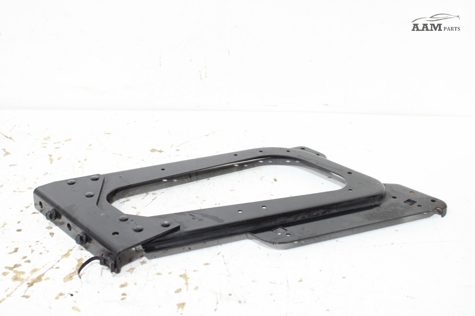 2019-2023 VOLVO VNL 760 D13 FRONT LEFT DRIVER SIDE SUPPORT BRACKET OEM