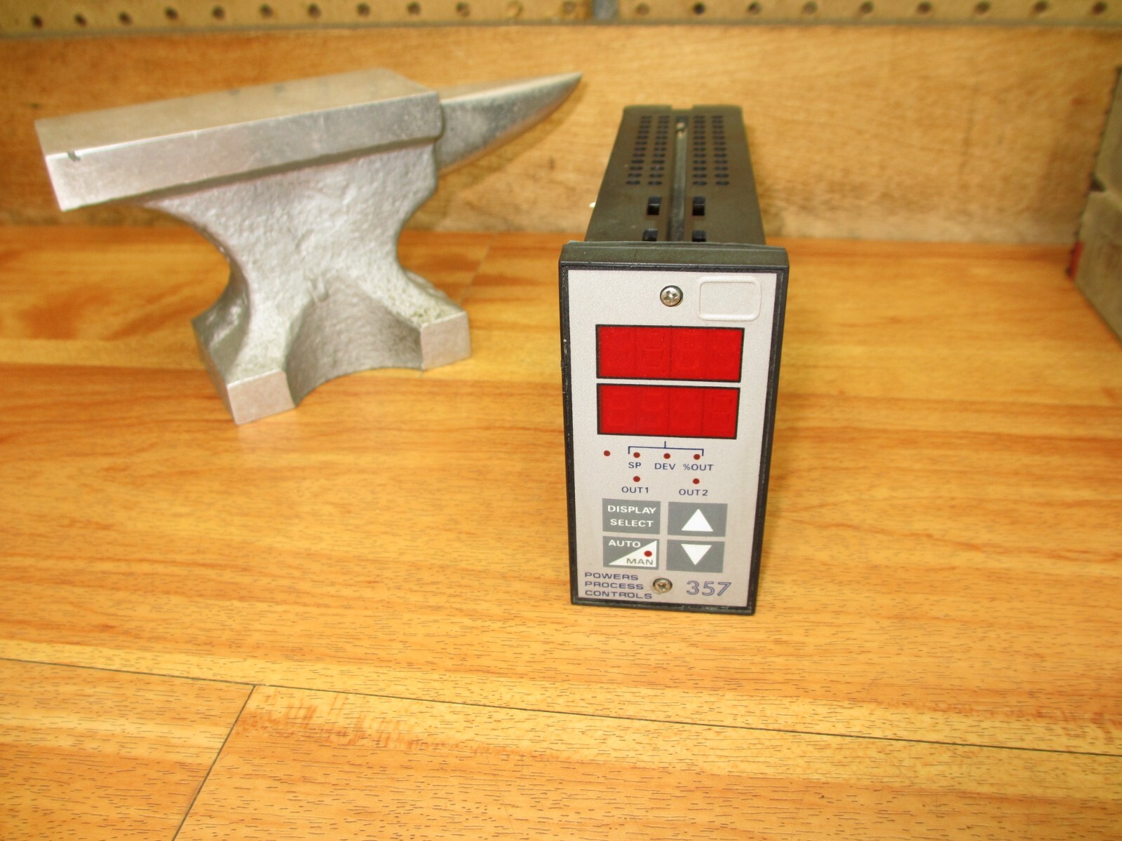 Powers Process Controls 357-A000 *USED POWERS UP* 357 Process Controller #2