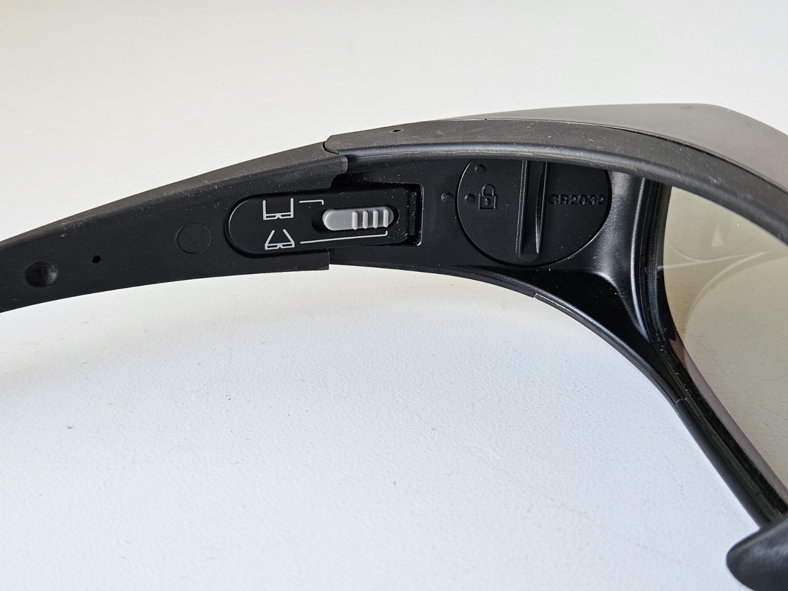 Sony TDG-BR100 Active Shutter 3D Glasses - Black and Silver Finish