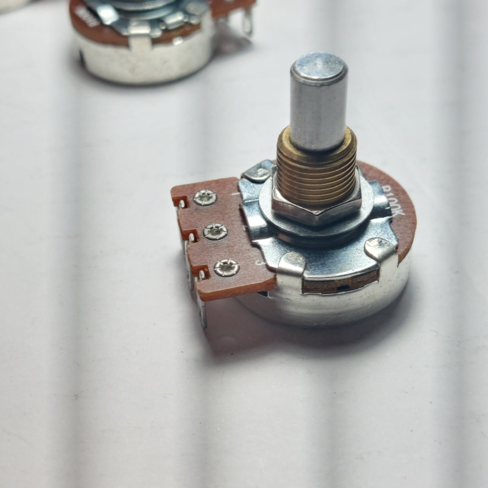 Bourns R-VB-100KL Potentiometer Linear Solid Shaft Resistance QTY 5 pack