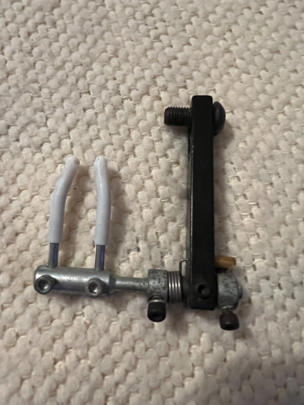 Golden Key Futura Flipper Rest