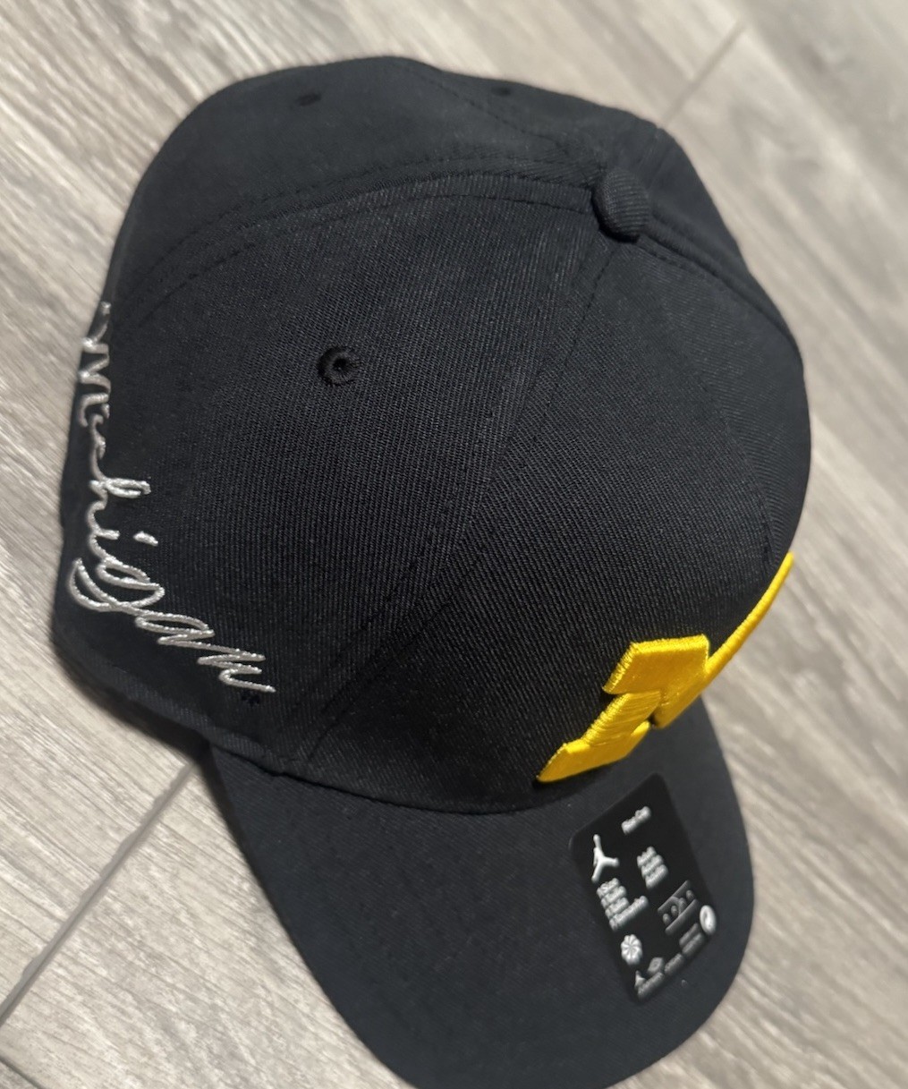 Michigan Wolverines Nike SnapBack Adjustable hat Navy Color