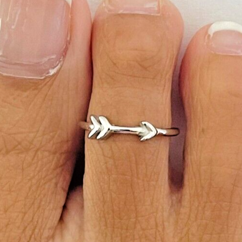 Gorgeous Solid Metal 14k White Gold Plated Silver Arrow Adjustable Toe Ring