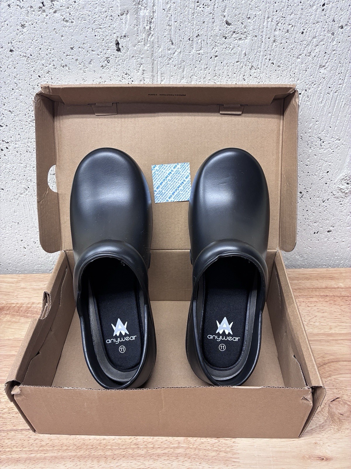Brand New in Box Black Anywear Guardian Angel Non-Slip Work Shoes.. Nurse/Chef