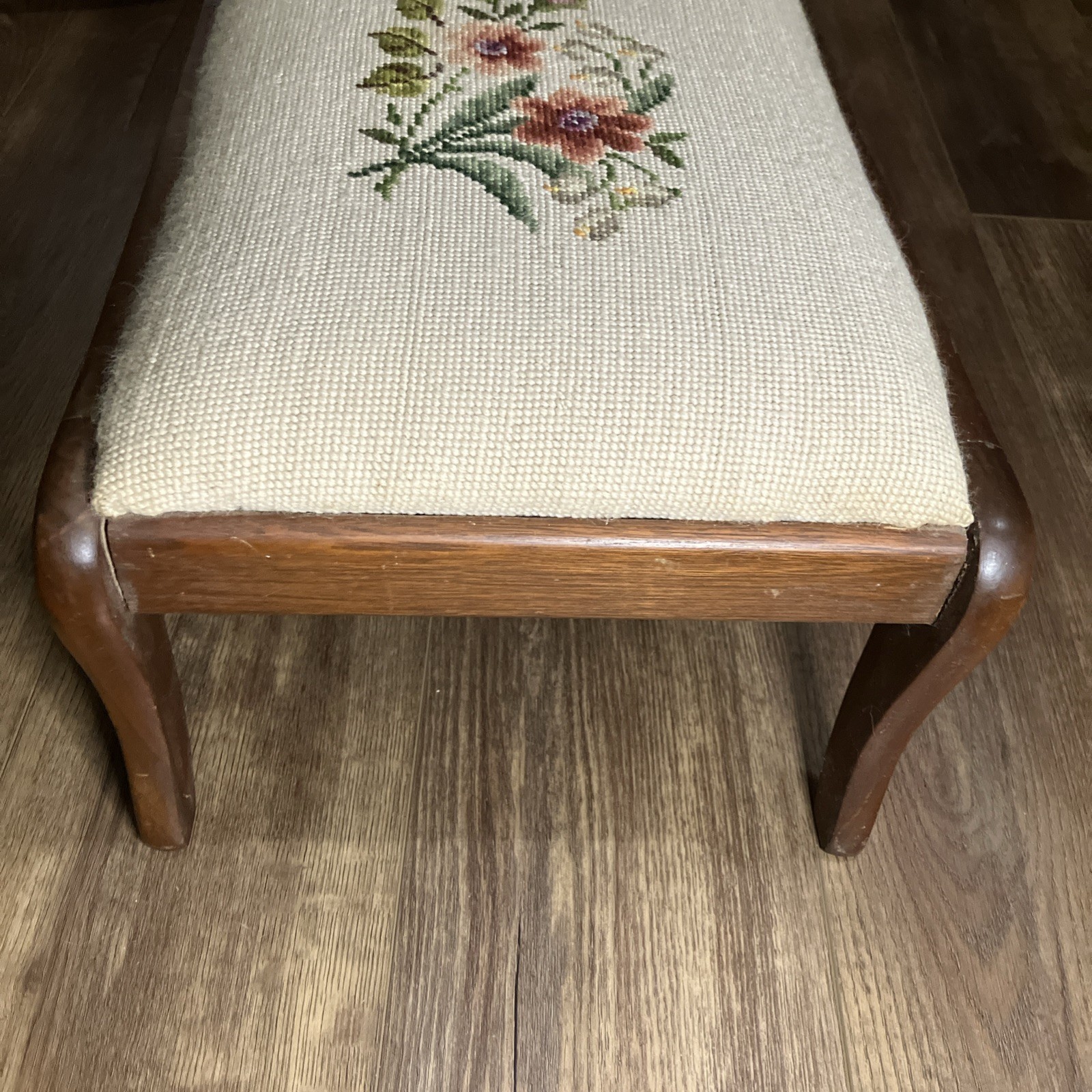 Vtg Needlepoint Stool Rectangular Floral 16.5”x12.5”x9.5”