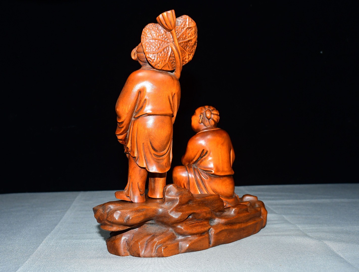 Exquisite Small Leaf Boxwood He He Er Xian Ornament