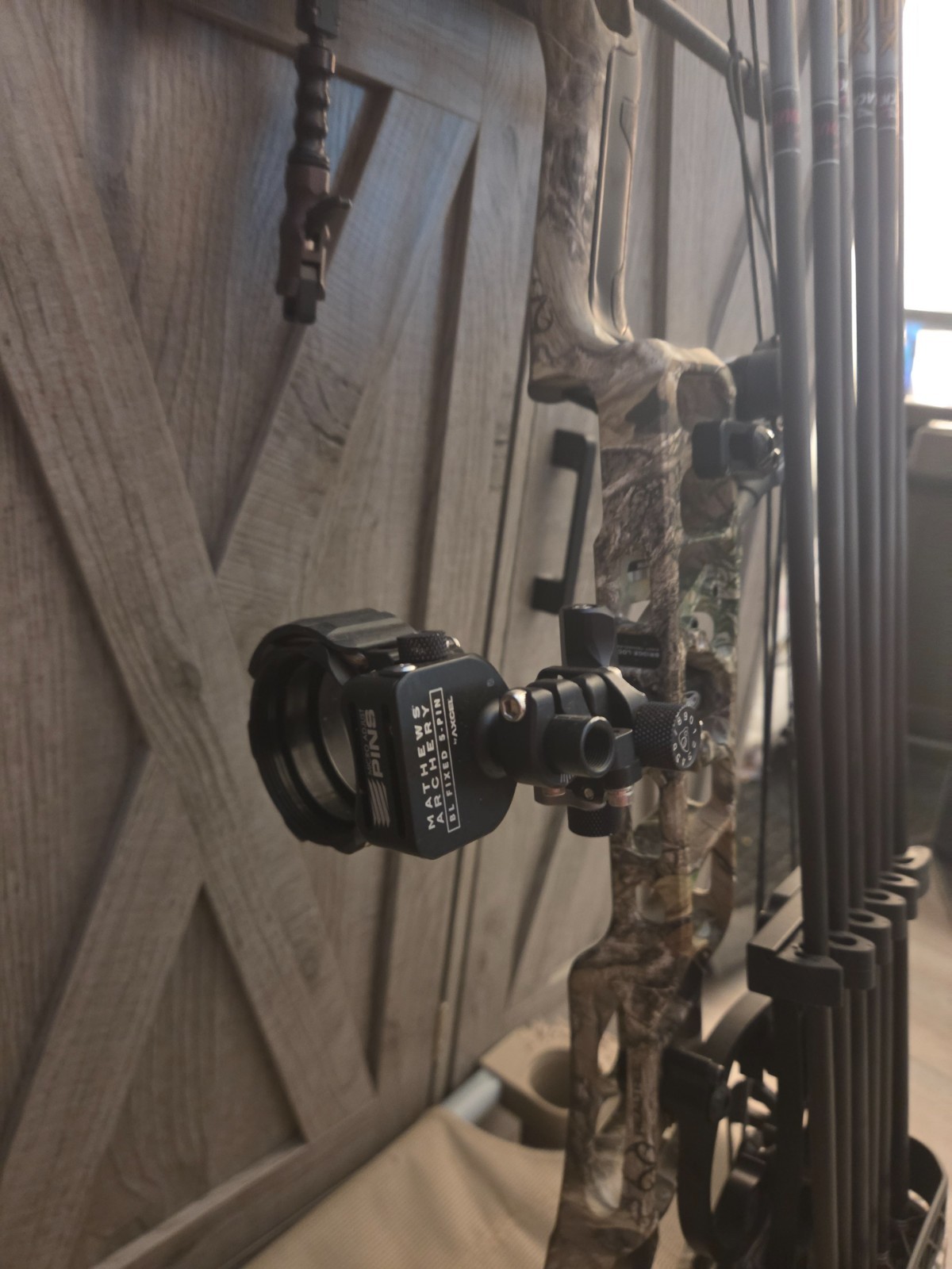 Matthews VX3 Bow 33 camo complete package