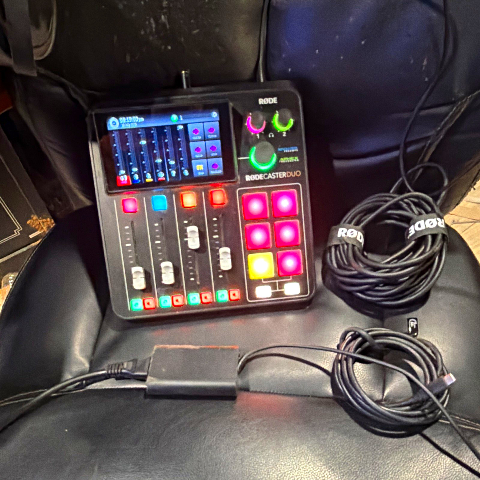 RØDE RODECaster Duo Compact Desktop Mixer Rarely Used