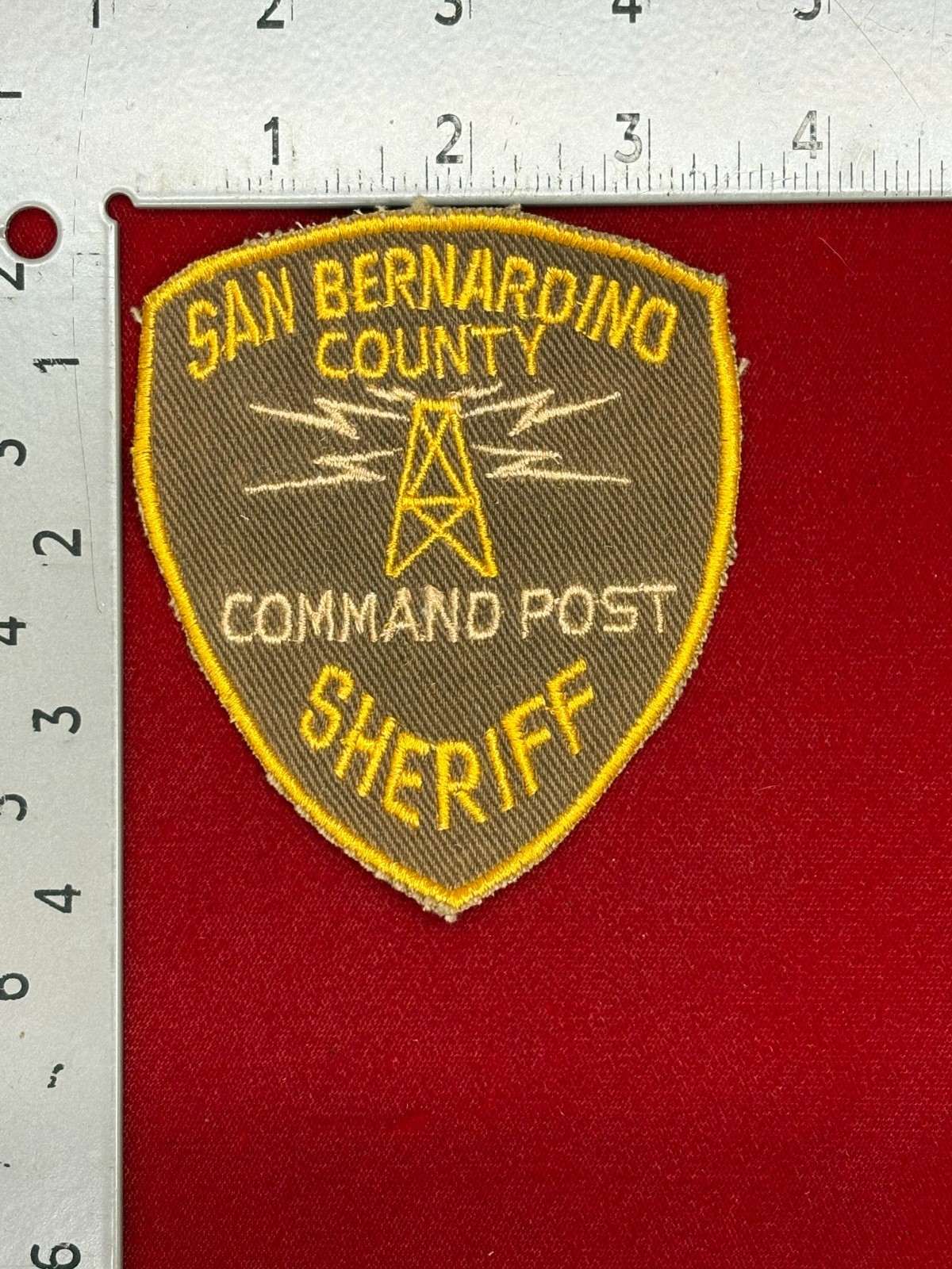 VTG 1st ISSUE "SAN BERNARDINO CO CAASHERIFF COMMAND POST" SEW-ON SHOULDER PATCH