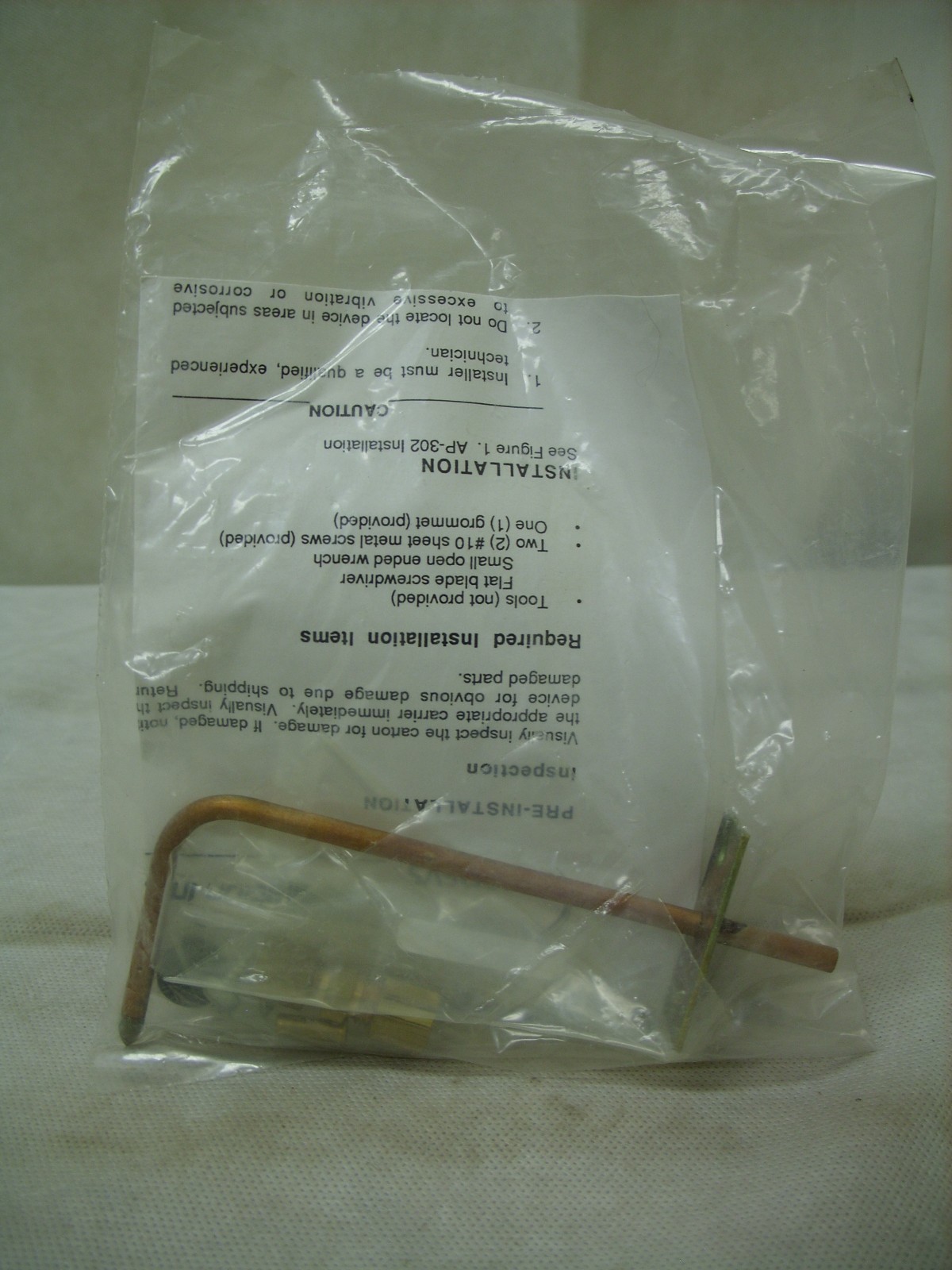 INVENSYS / BARBER COLMAN - DUCT STATIC PRESSURE SENSOR - 1/4" CONNECTION AP-302