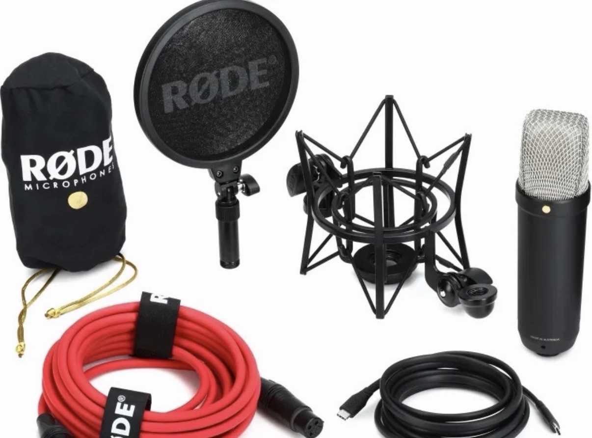 Rode NT1 5th Generation Condenser Microphone with SM6 Shockmount and Pop Filter