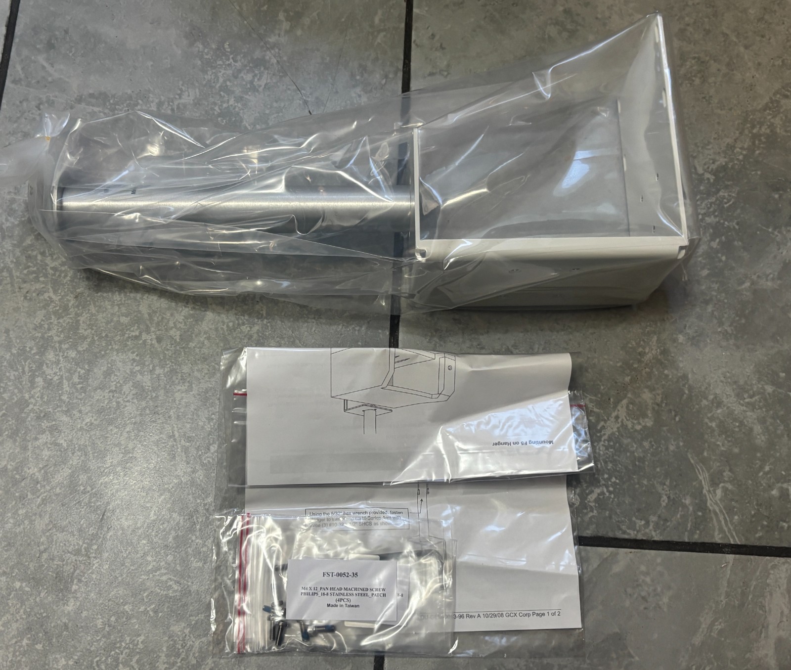 NEW! 2043248-001 Rev B GE Carescape F5 VHM/M Series Arm Hanger GEM-0013-96B