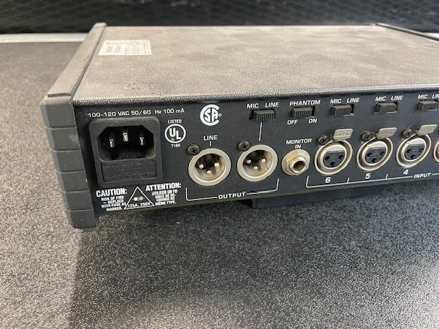 Shure M367 6-Channel Portable Analog Microphone Mixer