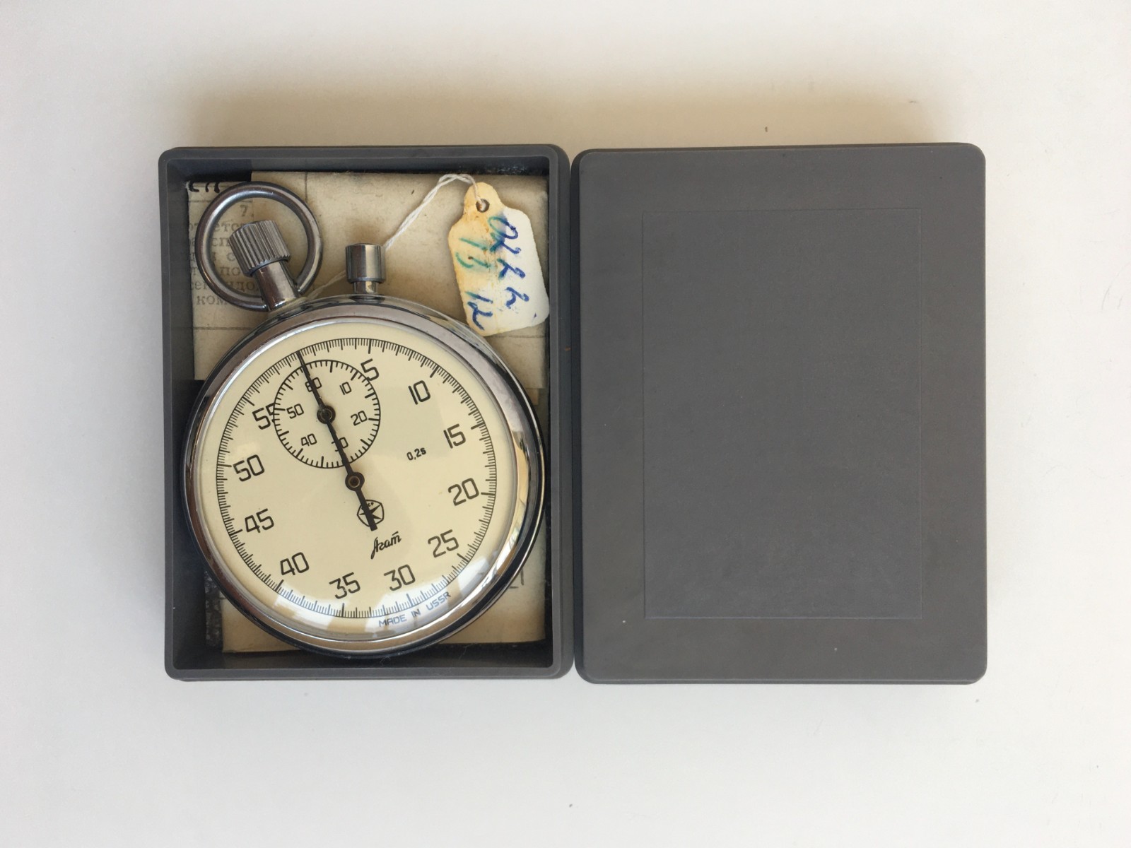 Vintage Soviet Stopwatch Mechanical Agat 4295B USSR ,two-button. 16 Jewels.