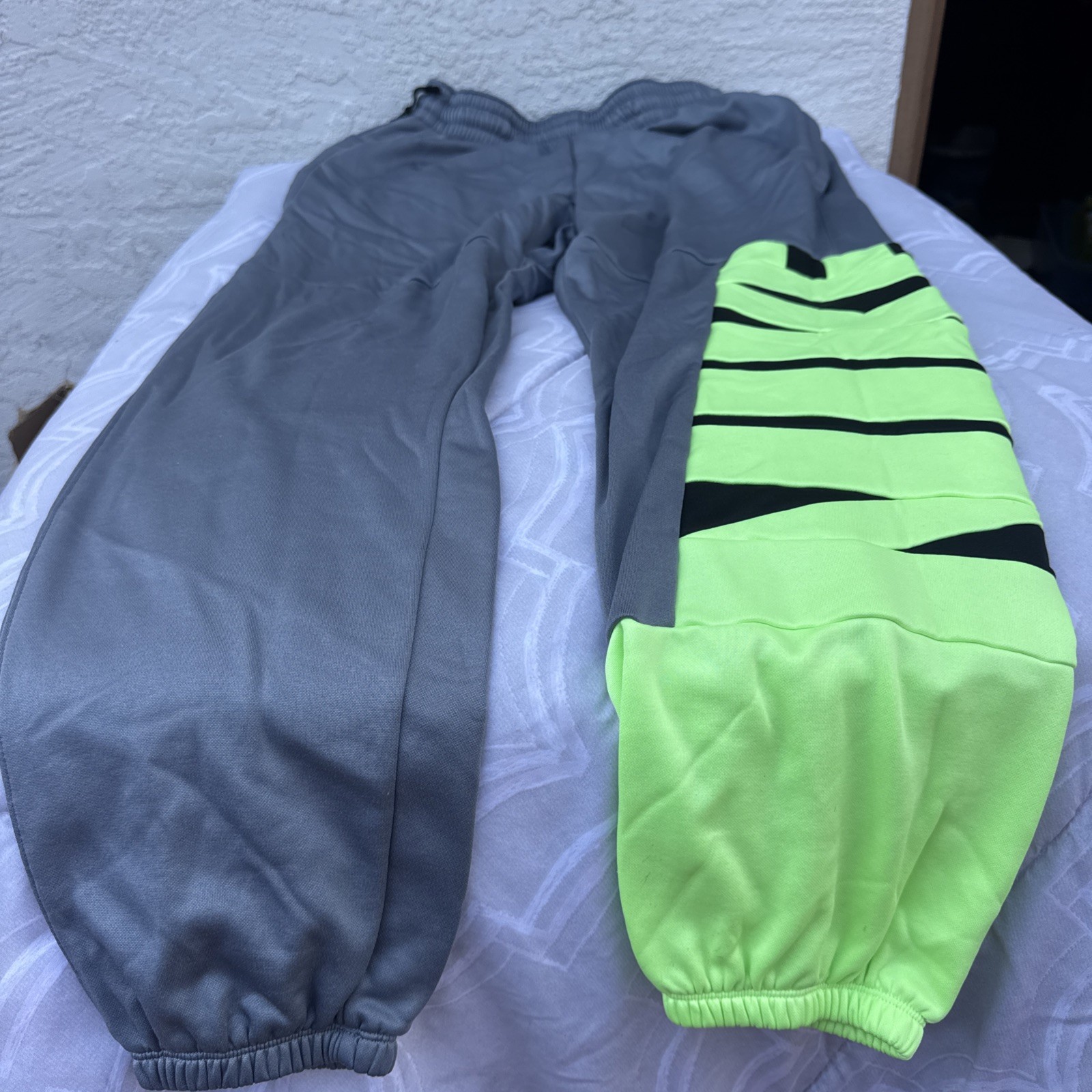 Vintage Nike Therma Fit Joggers Mens Large Sweatpants Tapered Neon Leg Spell Out
