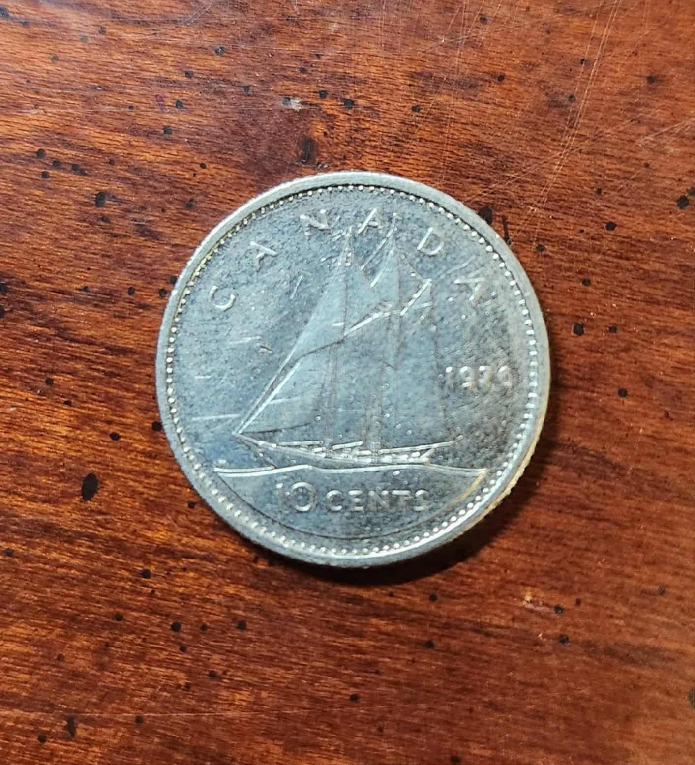 Canada 10 Cent Coin 1976 Queen Elizabeth II