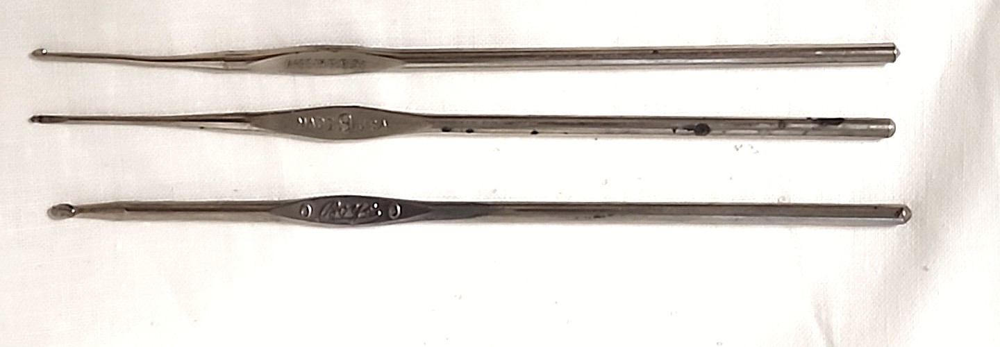 Crochet hooks Steel USA made Susan Bates #9 & Boye #s 0,8 set/3