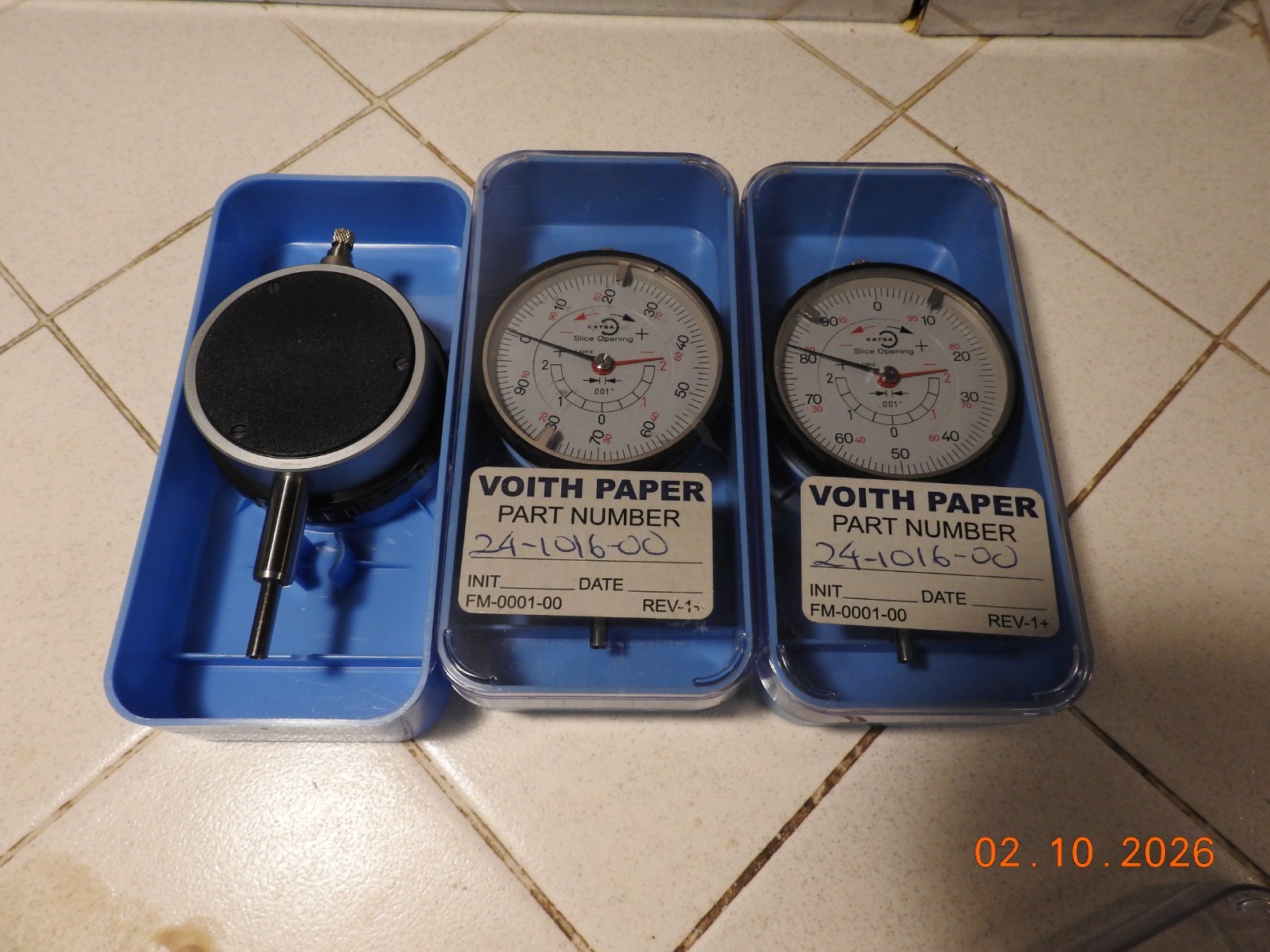 Dial indicator 0.001" increments. (Total range is 0.400") VOITH PAPER HEADBOX