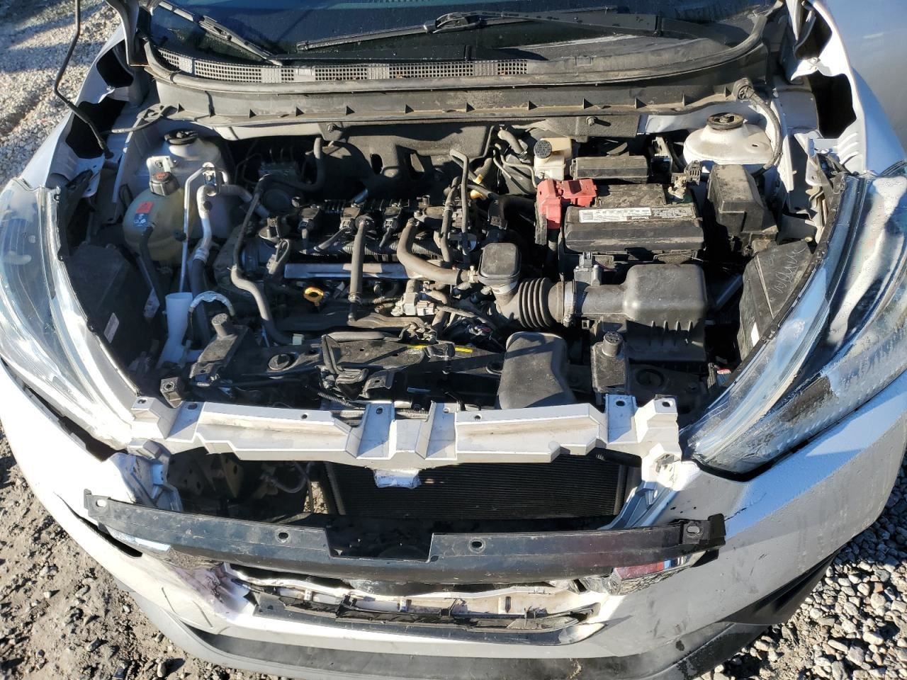 KICKS 2019 Glove Box 4909406
