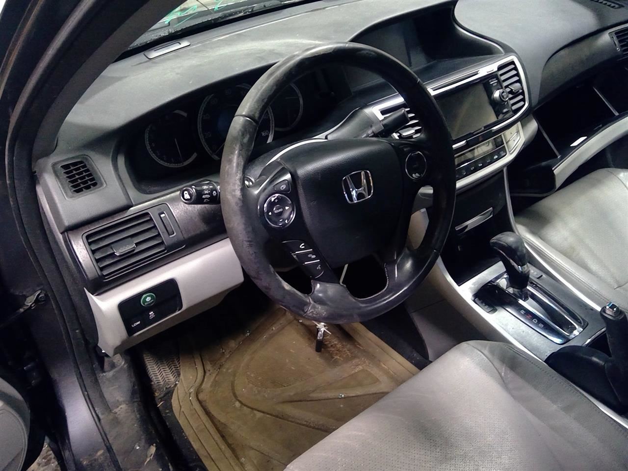 Smart Power Control Unit Module Left Hand Kick Panel Fits 13-14 ACCORD 1820156