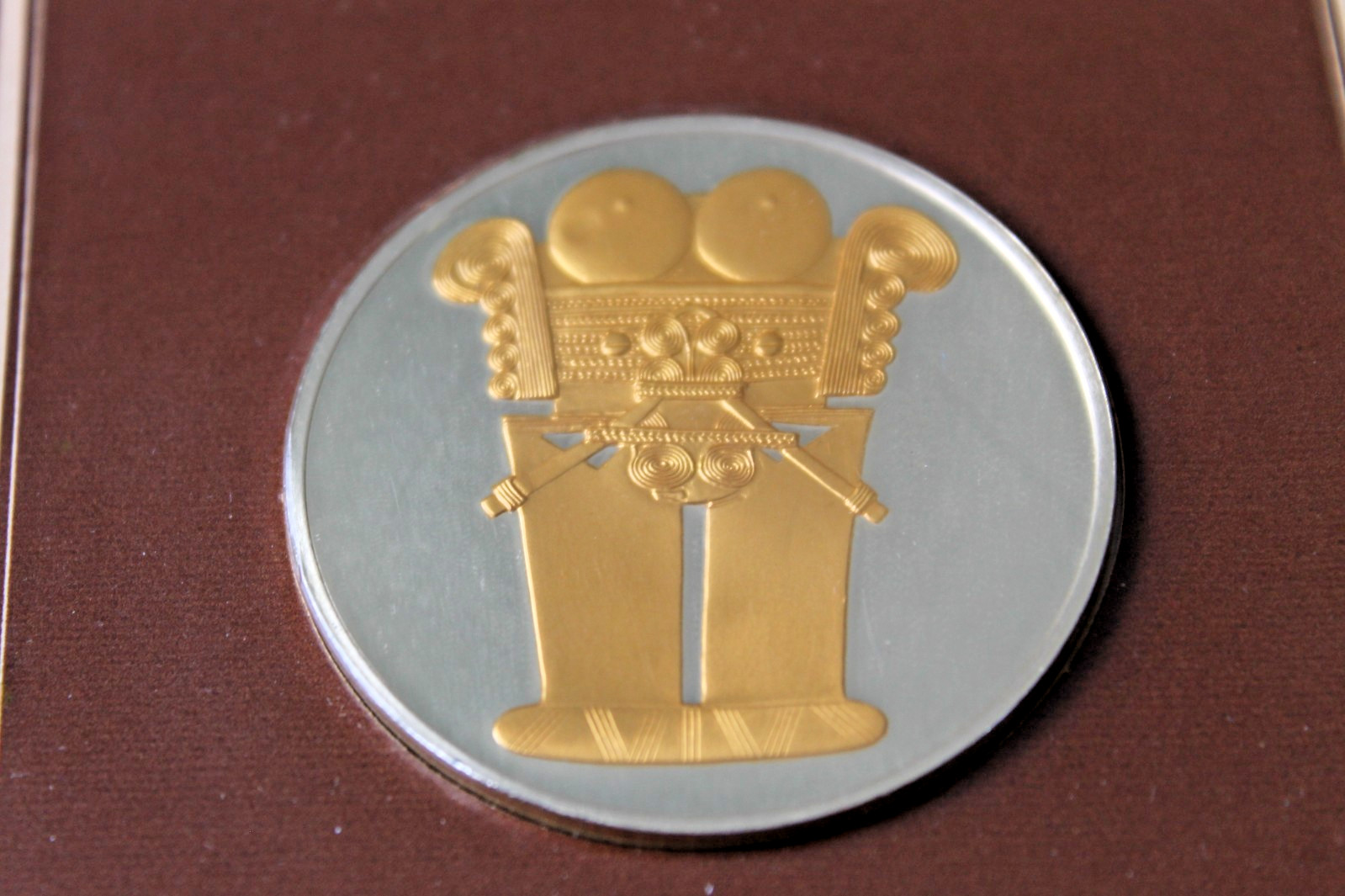 Frankling Mint Silver 1977 El Museo Del Oro ADORNO HOMBRE Y TOCADO CON HONGOS