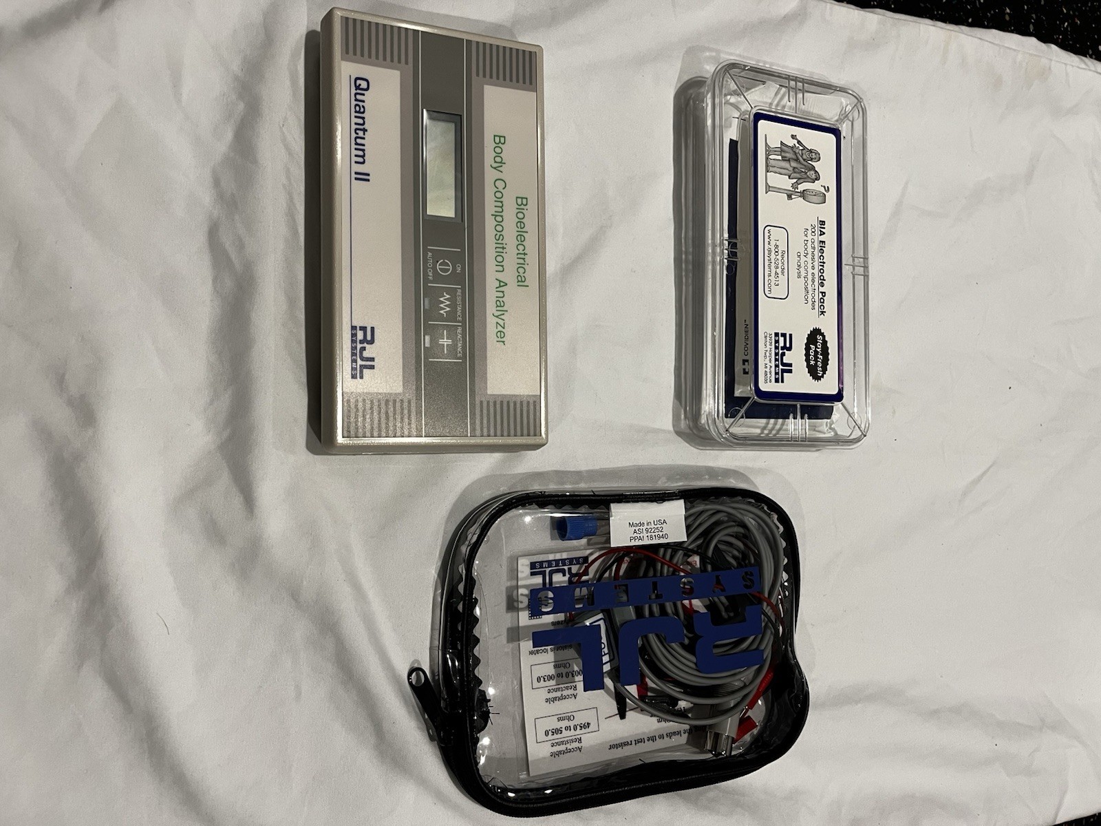 RJL Systems Quantum II Bioelectrical Body Composition Analyzer LCD w/ Case Guide