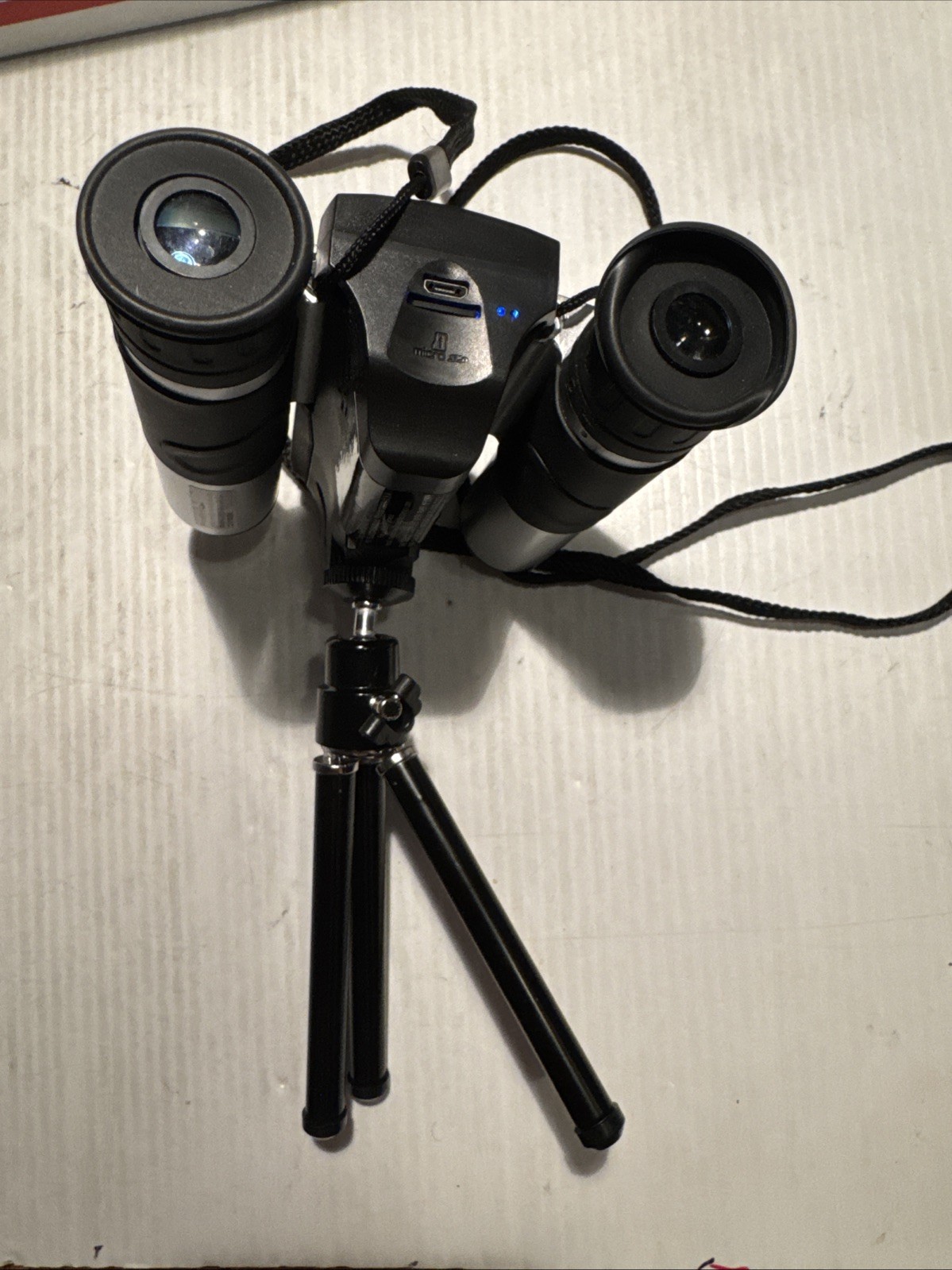 Craig CAC378 Binoculars with Digital Camera & 1.5" LCD Display in Black / Silver