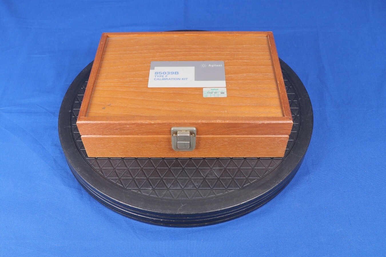 HP 85039B Calibration Kit Economy Mechanical Calibration Kit, DC to 3 GHz