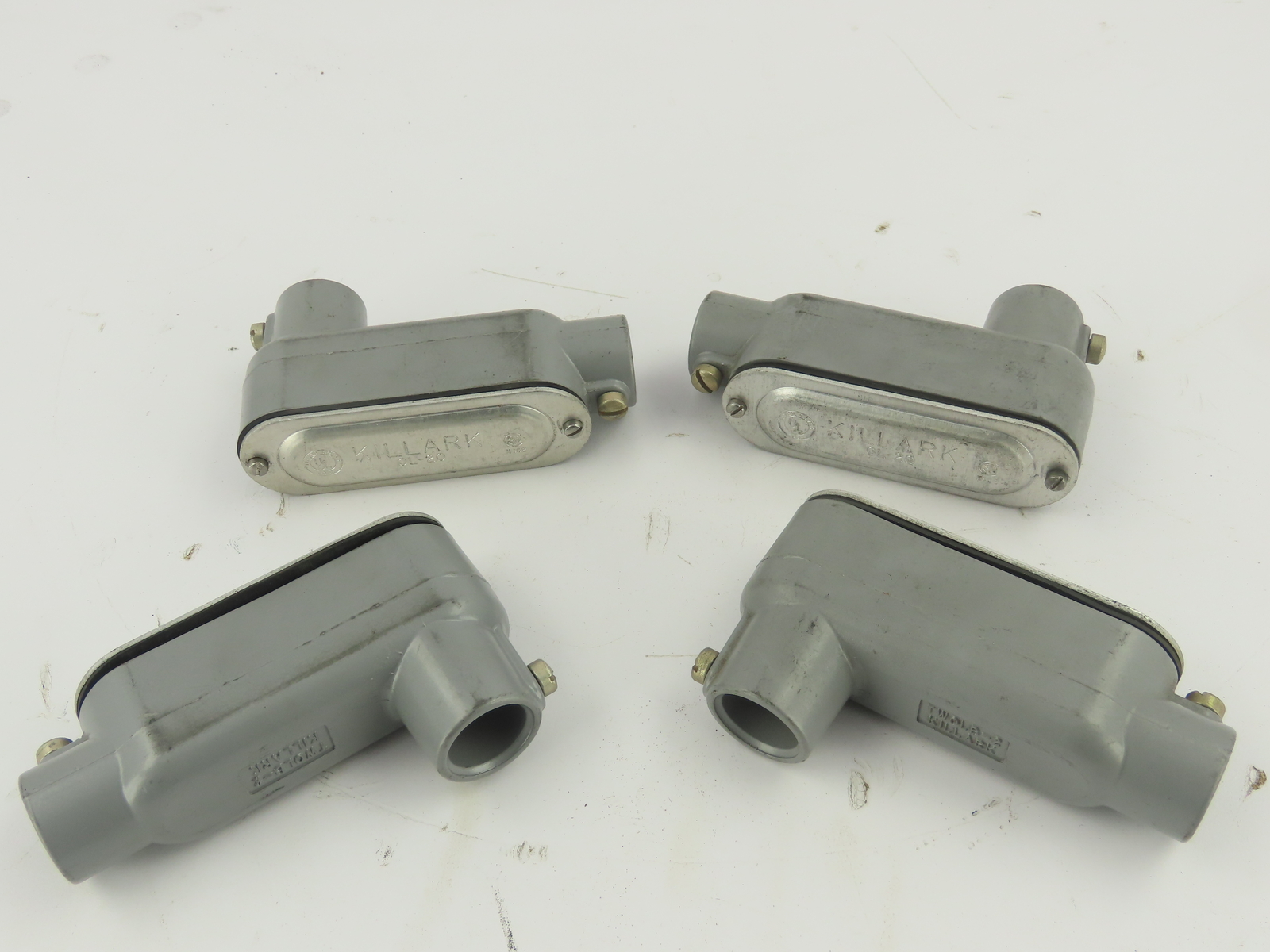 Killark TWOLB-2  78393665008 3/4" LB-TYPE CONDUIT BODY THINWALL LOT OF 4
