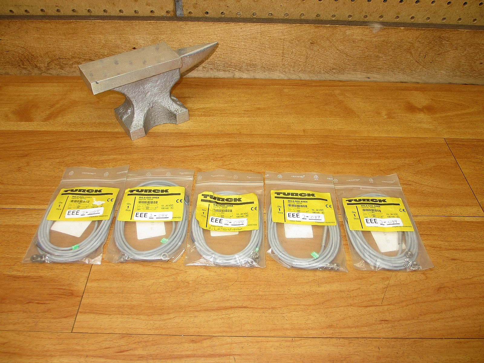 Turck 46098 (LOT OF 5) *NEW* Proximity Sensor Bi0,8-G05-AN6X Inductive